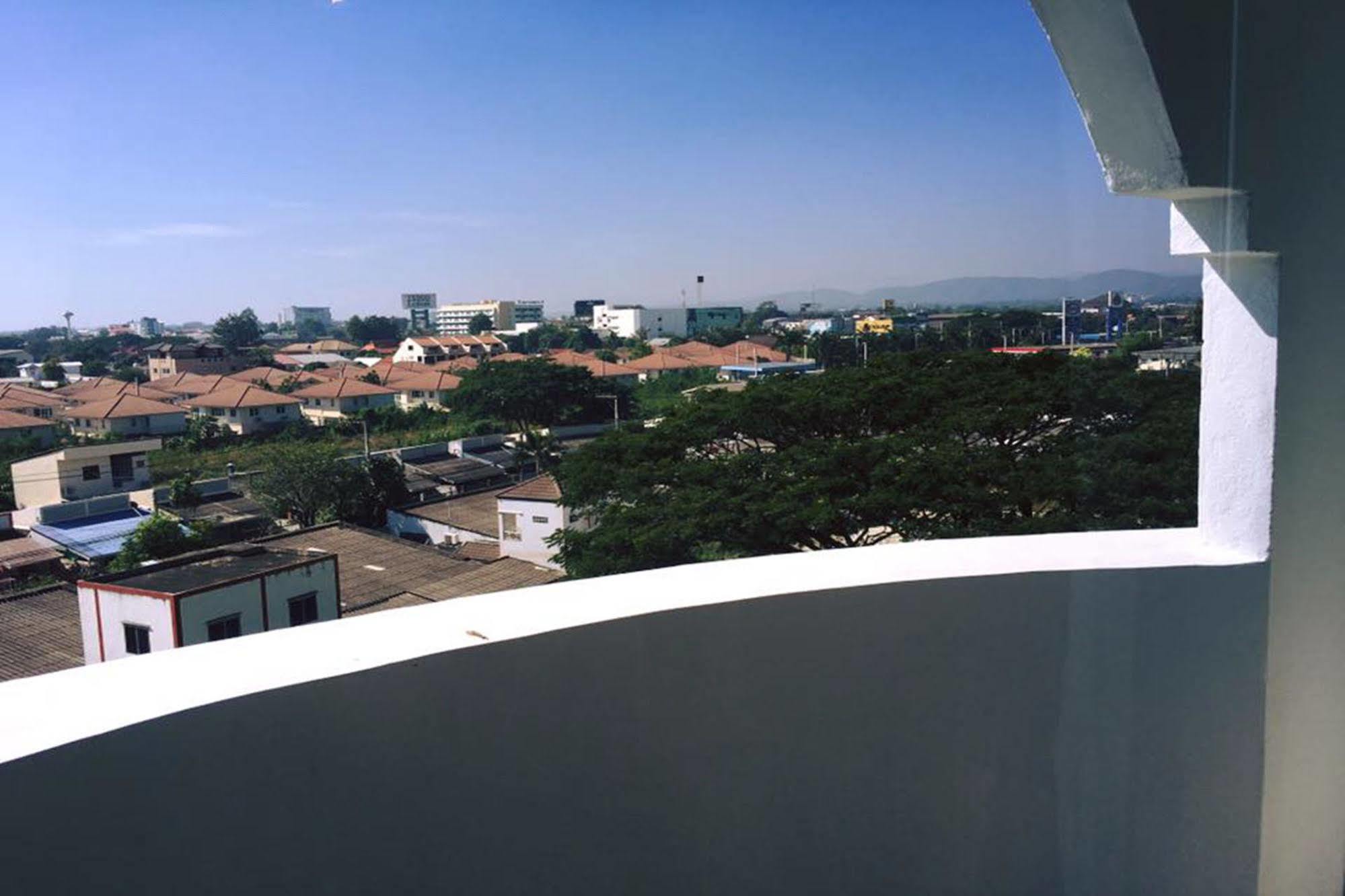 Sereno Airport Hotel Τσιάνγκ Μάι Εξωτερικό φωτογραφία