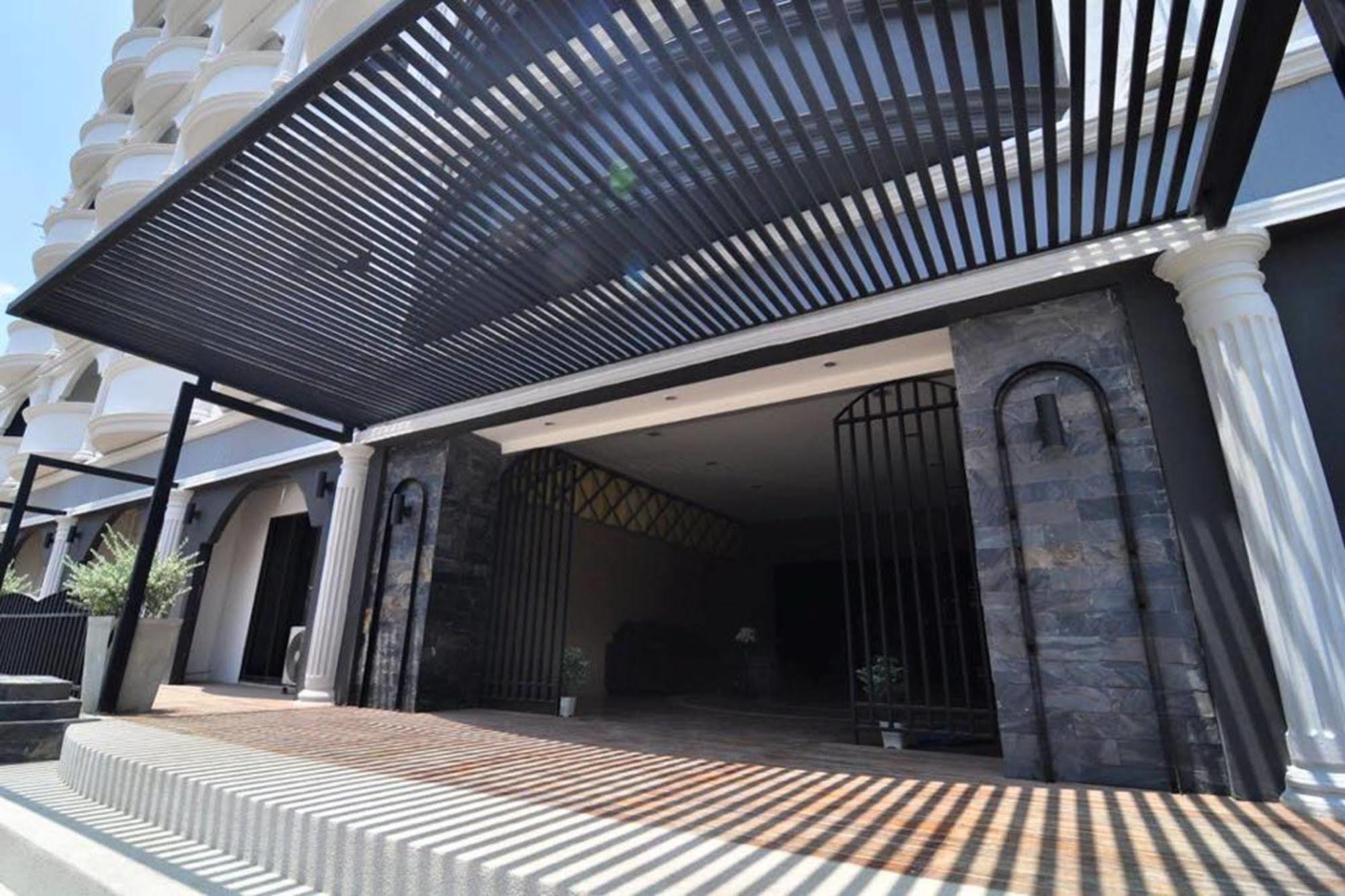 Sereno Airport Hotel Τσιάνγκ Μάι Εξωτερικό φωτογραφία